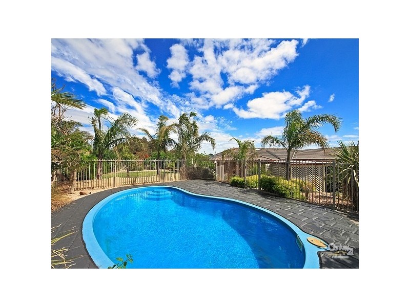 19 Waterford Cct, Seaford Rise SA 5169
