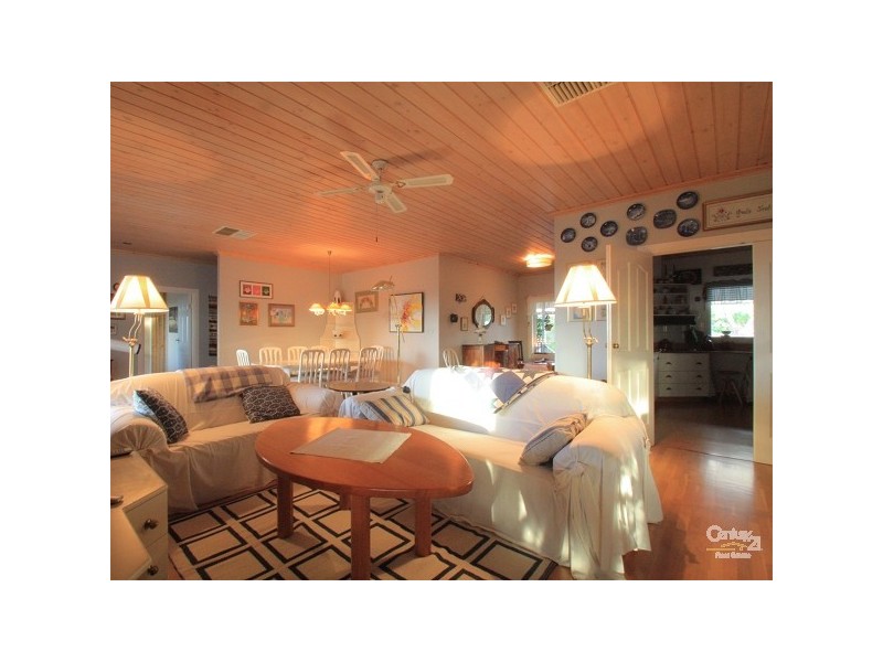 19 Button Road, Sellicks Beach SA 5174