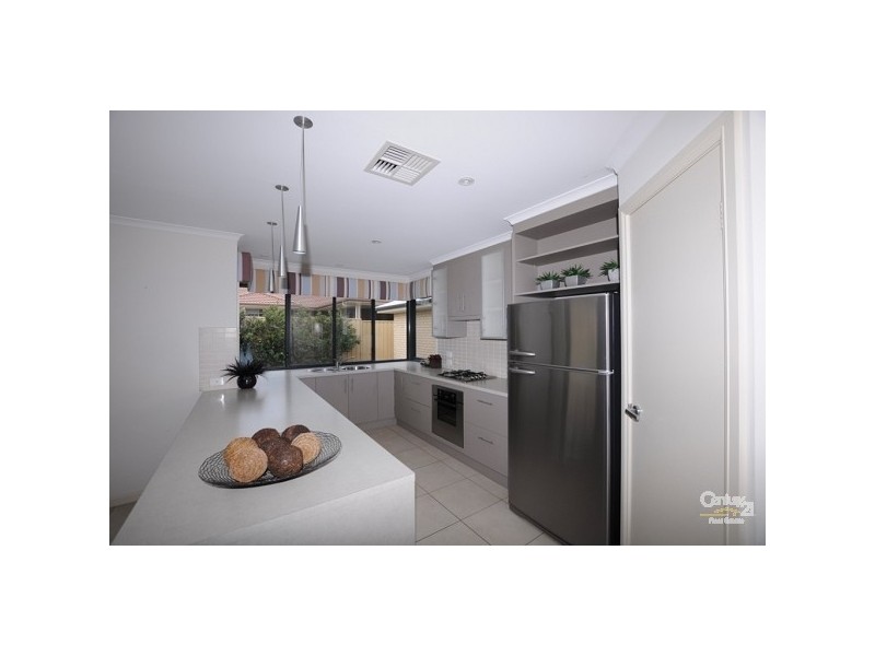 8 Nicholl Avenue, Aldinga Beach SA 5173