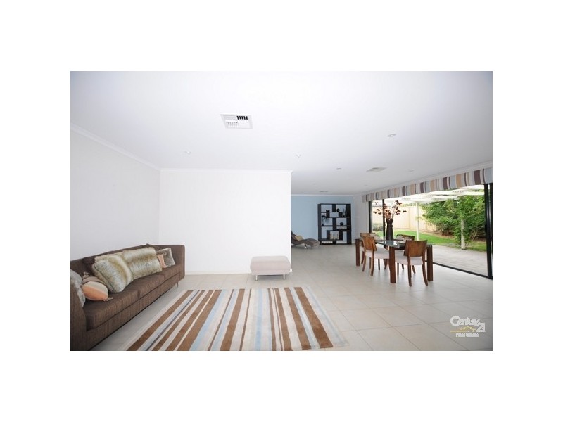 8 Nicholl Avenue, Aldinga Beach SA 5173