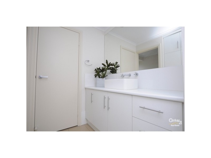 8 Nicholl Avenue, Aldinga Beach SA 5173