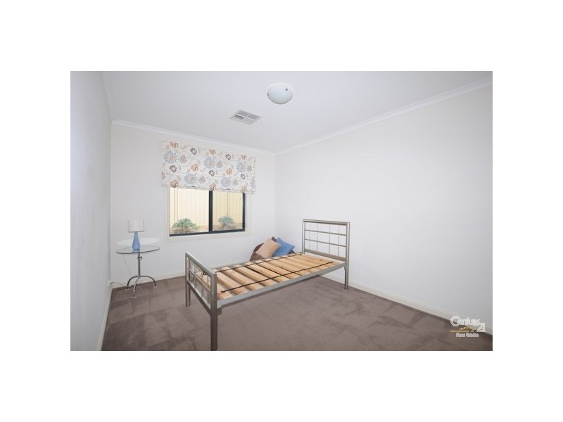 8 Nicholl Avenue, Aldinga Beach SA 5173