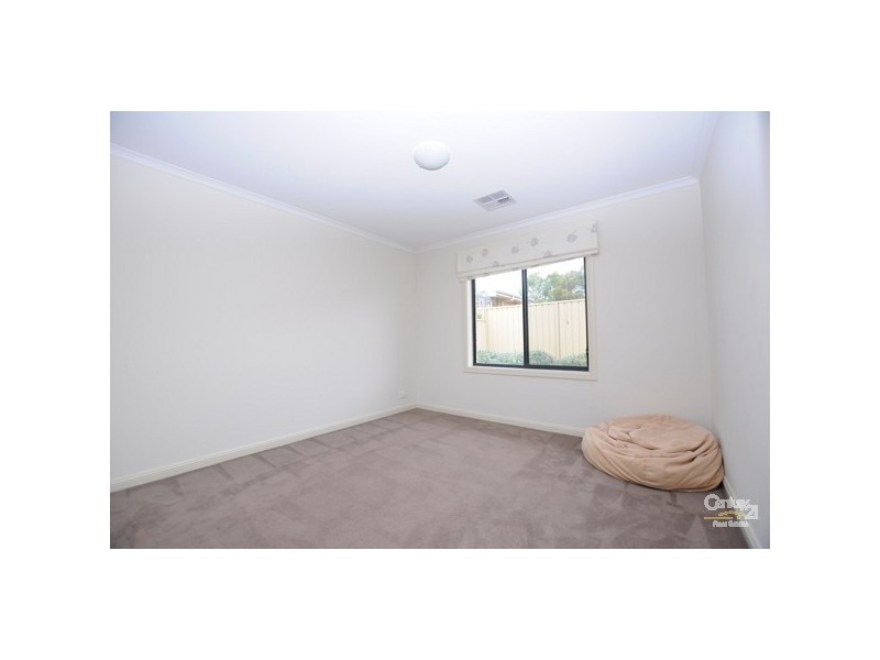 8 Nicholl Avenue, Aldinga Beach SA 5173