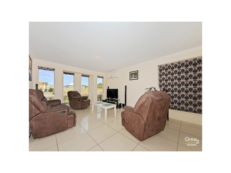 4 Azure Place, Aldinga Beach SA 5173