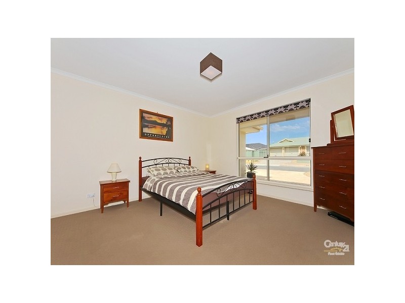 4 Azure Place, Aldinga Beach SA 5173
