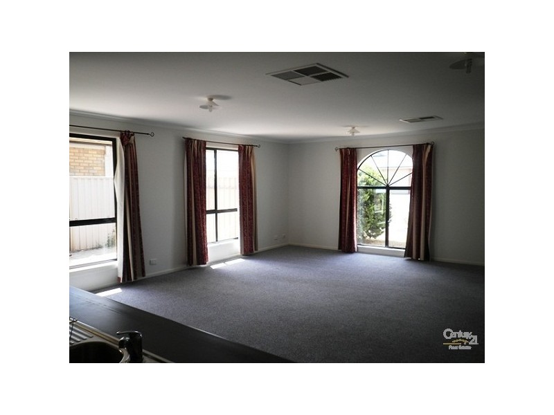 10 Cockle Avenue, Aldinga Beach SA 5173