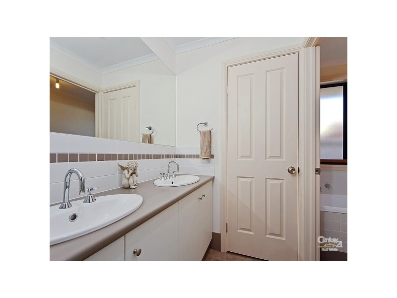 4 Pebble Court, Aldinga Beach SA 5173