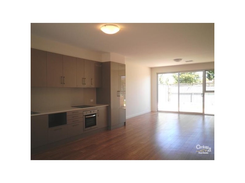 9 Falcon Street, Port Willunga SA 5173