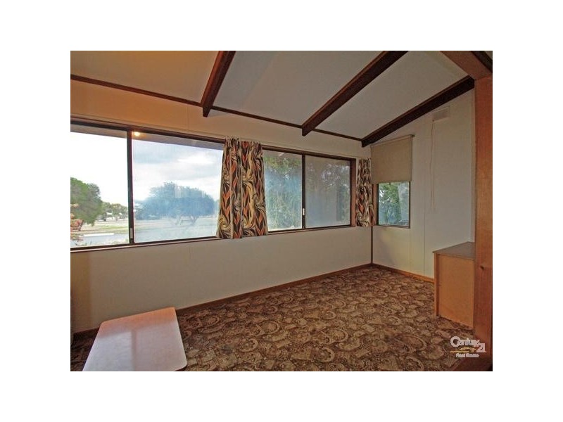 5 Hastings Ave, Sellicks Beach SA 5174