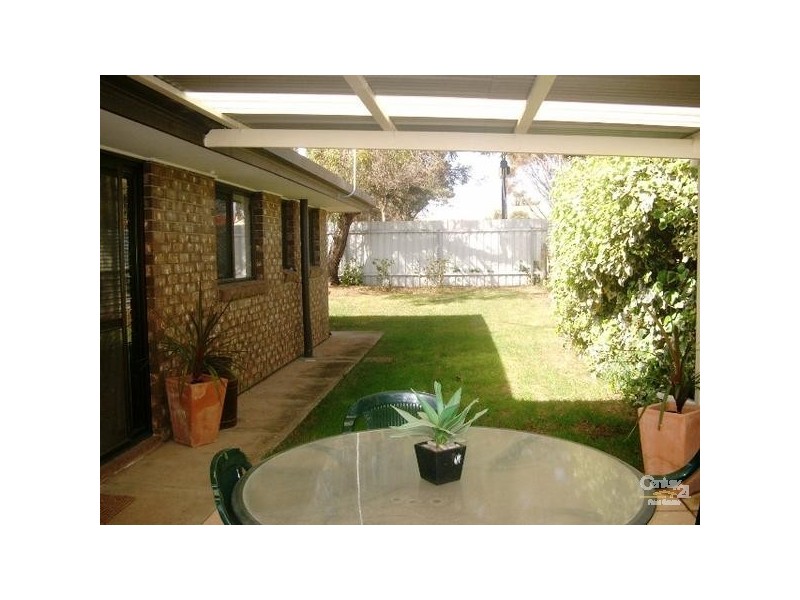 1/2 Bohun Place, Moana SA 5169