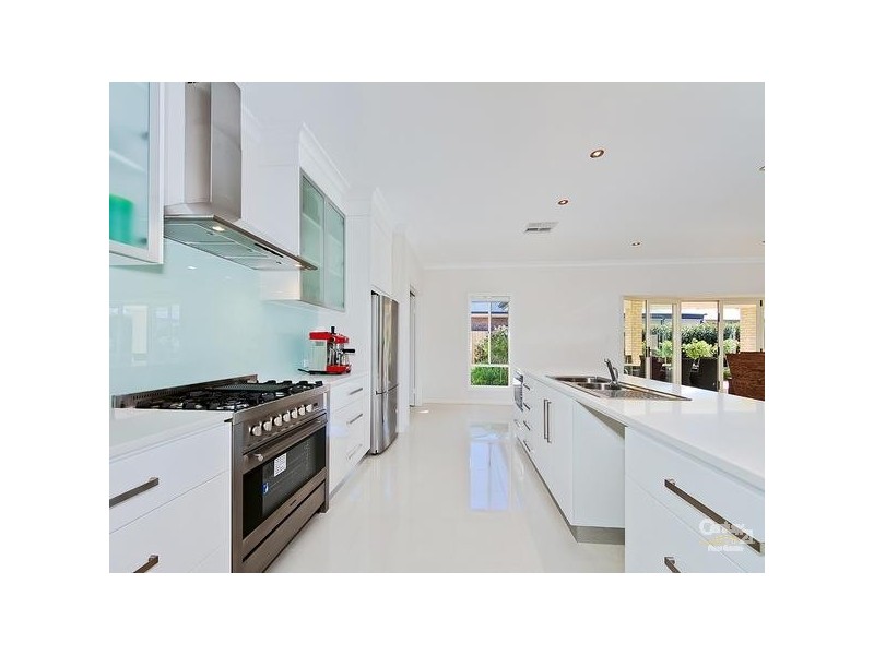 37 Nicholl Avenue, Aldinga Beach SA 5173