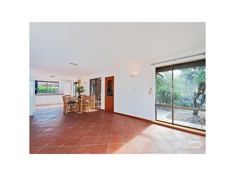 18 Helen Avenue, Aldinga Beach SA 5173