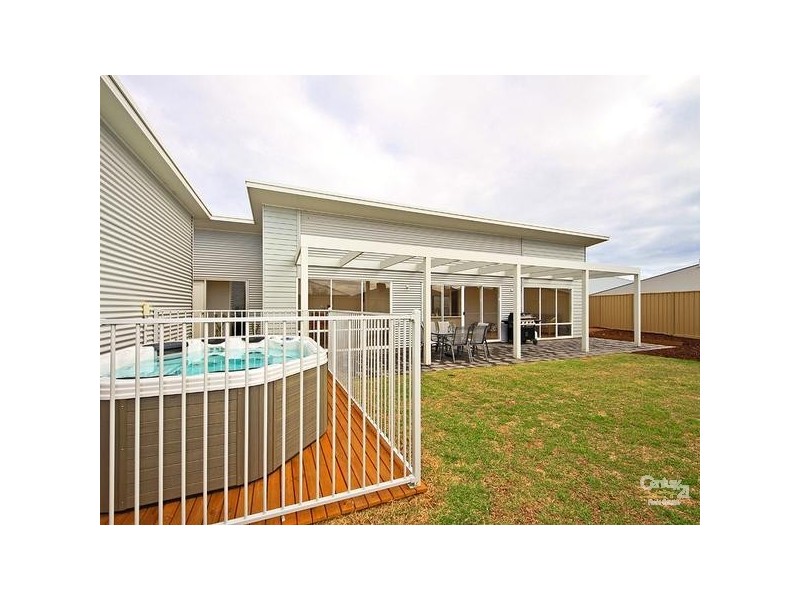 18 Whistlers Avenue, Aldinga Beach SA 5173