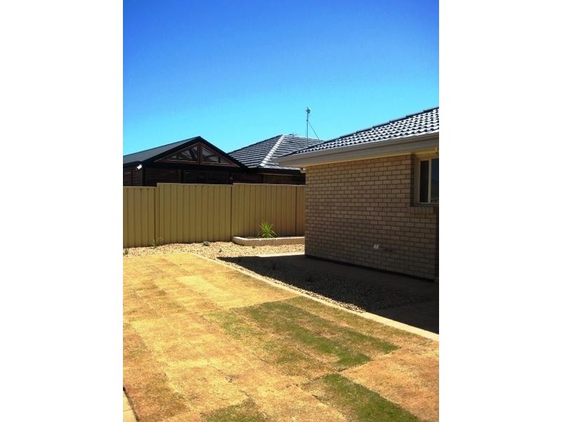 26 Halcyon Cct, Aldinga Beach SA 5173