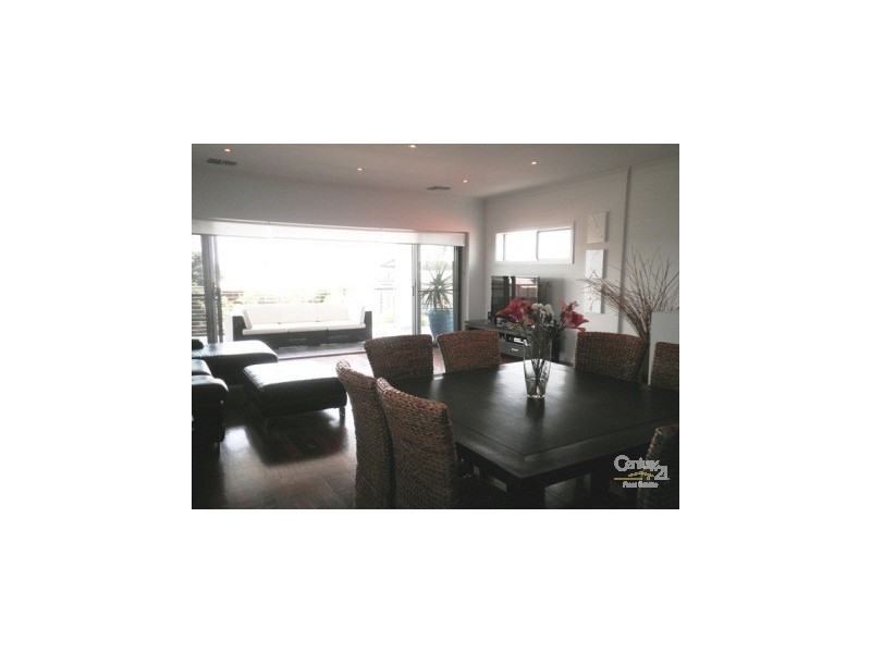 8A Harvey Crescent, Aldinga Beach SA 5173