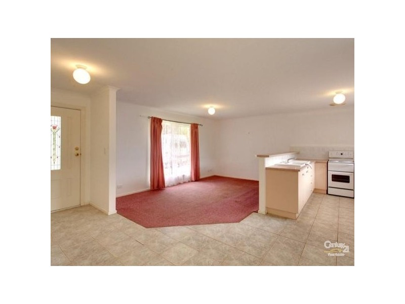 11 Caffrey Crescent, Port Willunga SA 5173