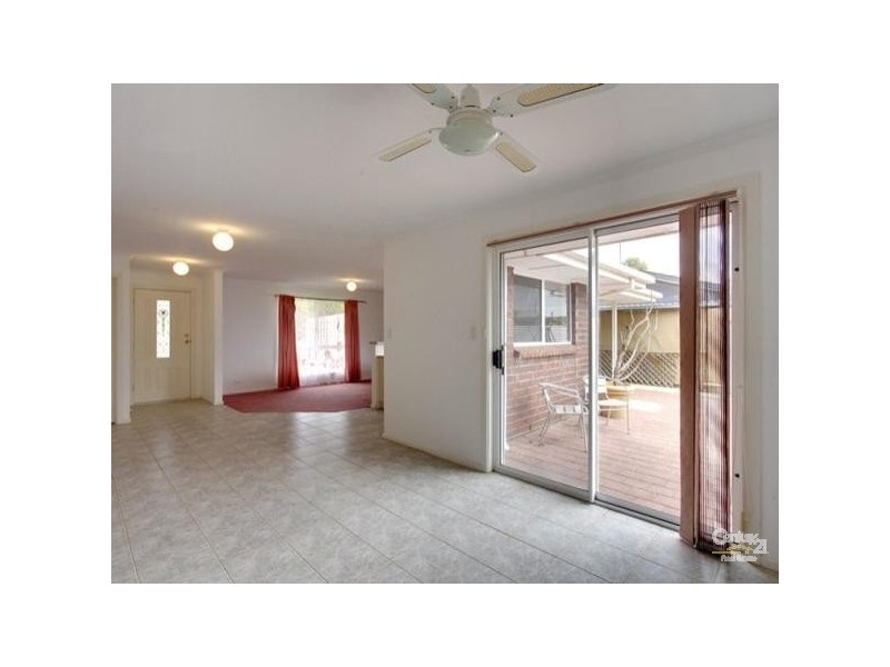 11 Caffrey Crescent, Port Willunga SA 5173