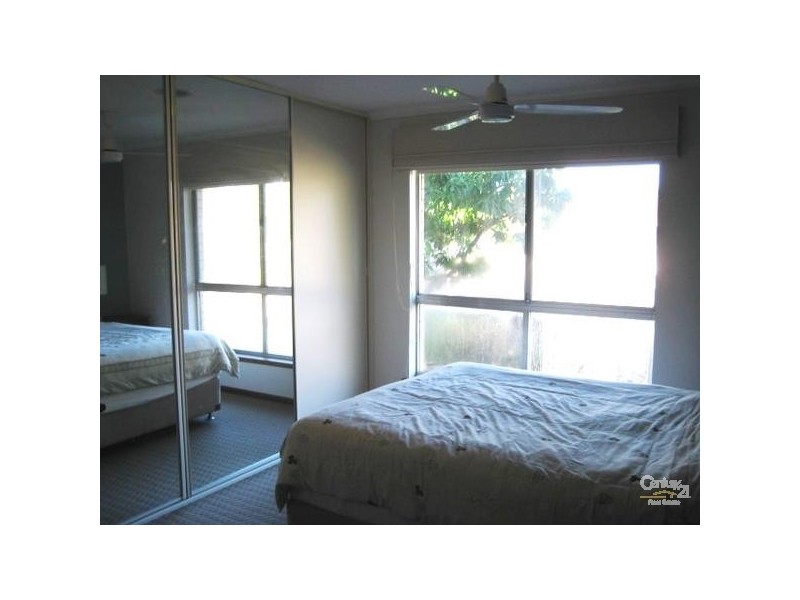 4 Nash Crescent, Morphett Vale SA 5162