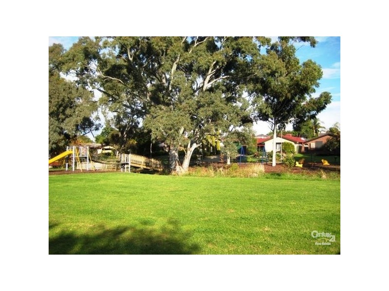 4 Nash Crescent, Morphett Vale SA 5162