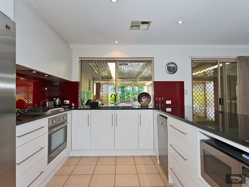 19 Waterford Circuit, Seaford Rise SA 5169