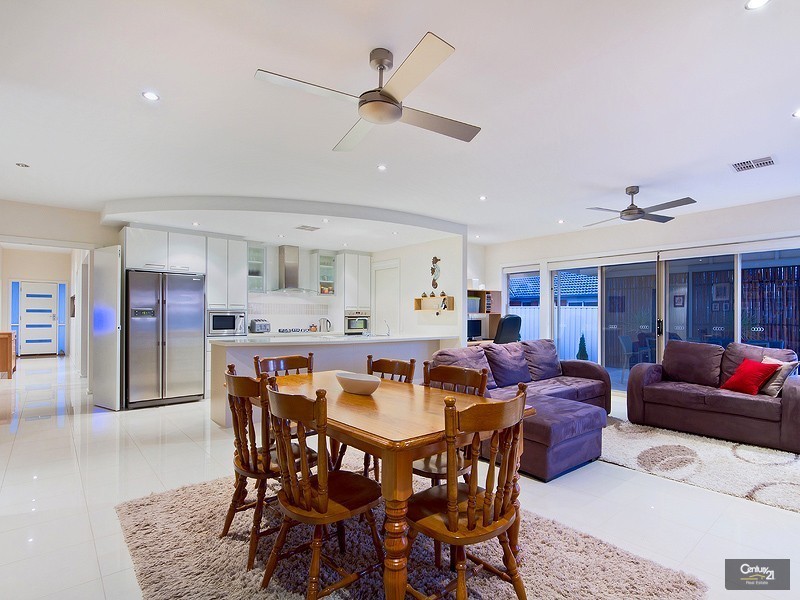 8 Crystal Harmony Court, Sellicks Beach SA 5174