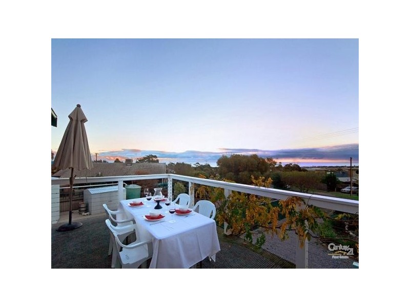 9 Tangier Blvd, Sellicks Beach SA 5174