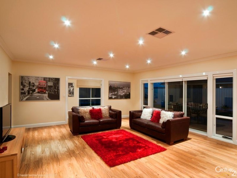 10 Whistlers Avenue, Aldinga Beach SA 5173