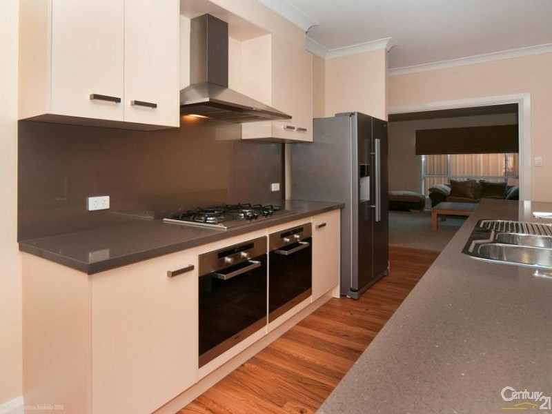 10 Whistlers Avenue, Aldinga Beach SA 5173