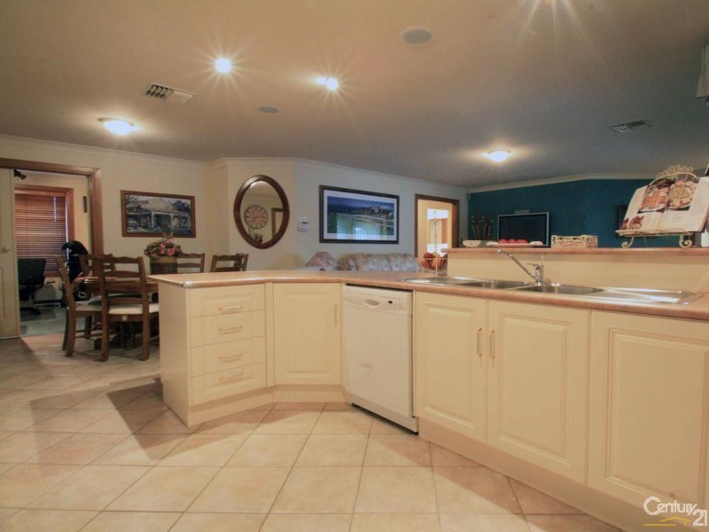 24 Spy Glass Hill Circuit, Seaford Rise SA 5169