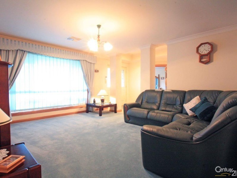 24 Spy Glass Hill Circuit, Seaford Rise SA 5169