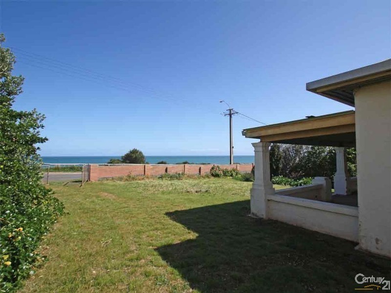 74 Esplanade, Sellicks Beach SA 5174