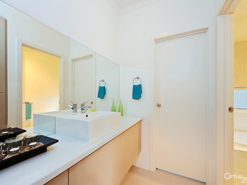 18 Whistlers Avenue, Aldinga Beach SA 5173