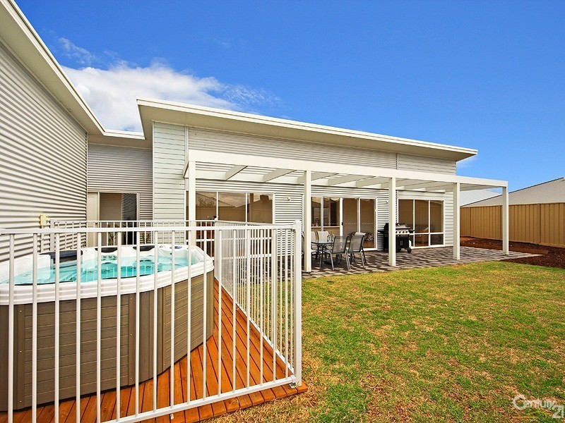 18 Whistlers Avenue, Aldinga Beach SA 5173