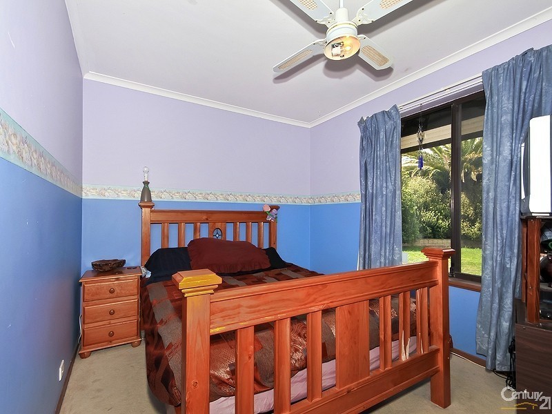 8 DeCaux Ave, Port Willunga SA 5173