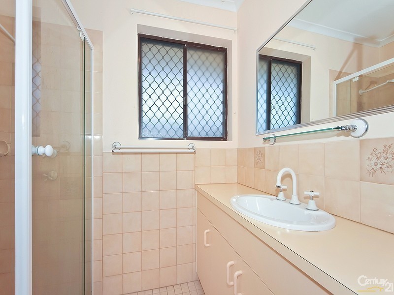 8 DeCaux Ave, Port Willunga SA 5173