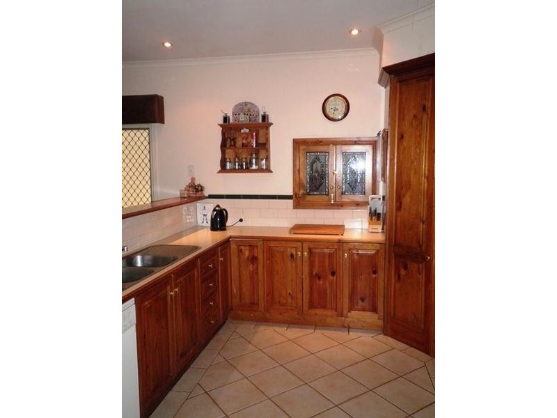 1 Chiton Ave, Seaford Rise SA 5169