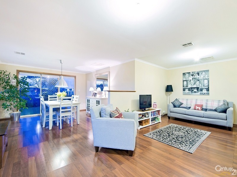 3 Charlton Terrace, Woodcroft SA 5162