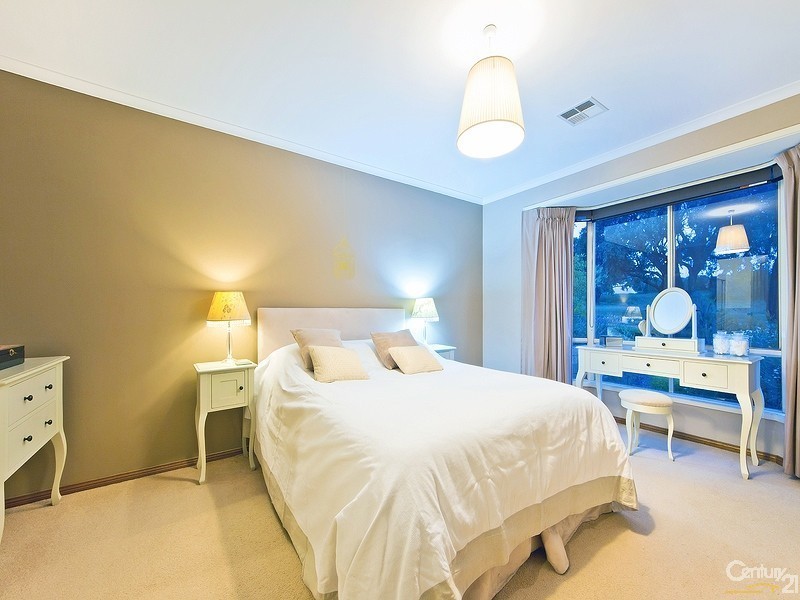 3 Charlton Terrace, Woodcroft SA 5162