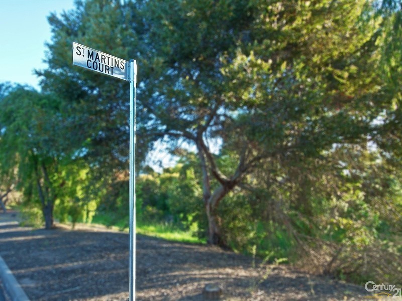 16 St Martins Court, Woodcroft SA 5162