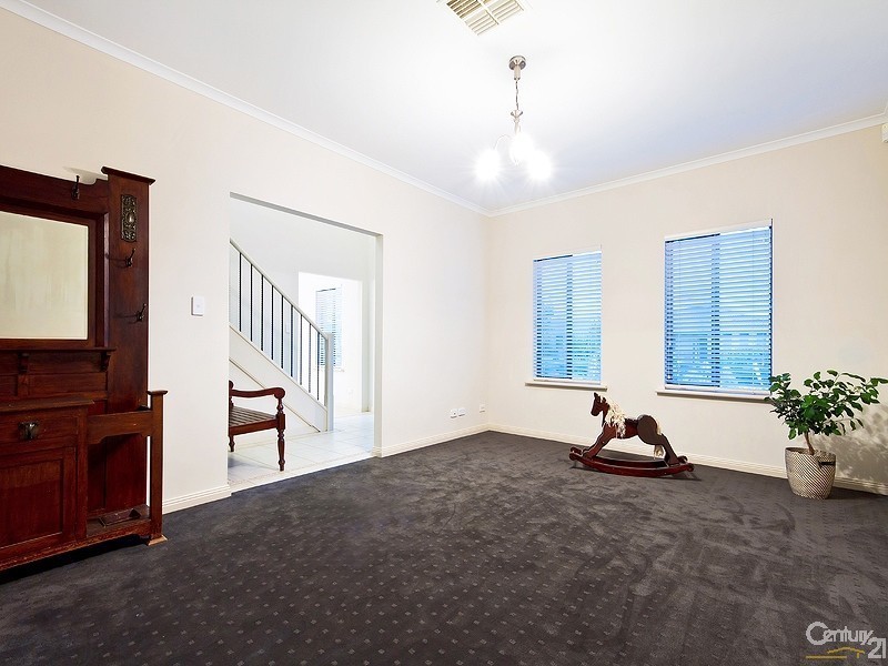 28 Wild Orchid Avenue, Aldinga Beach SA 5173