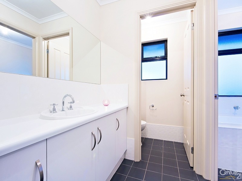 28 Wild Orchid Avenue, Aldinga Beach SA 5173