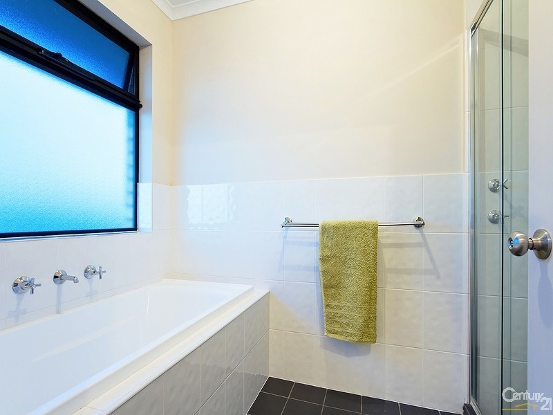 28 Wild Orchid Avenue, Aldinga Beach SA 5173
