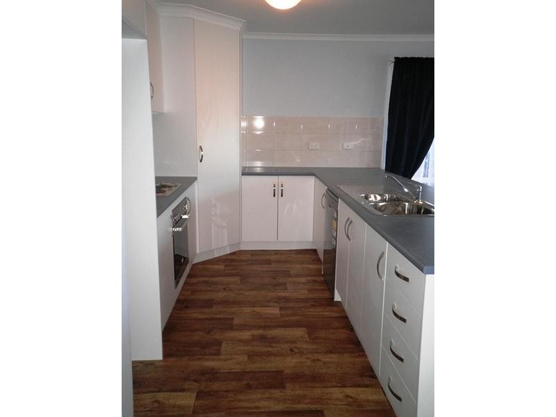 15a Whinnerah Ave, Aldinga Beach SA 5173