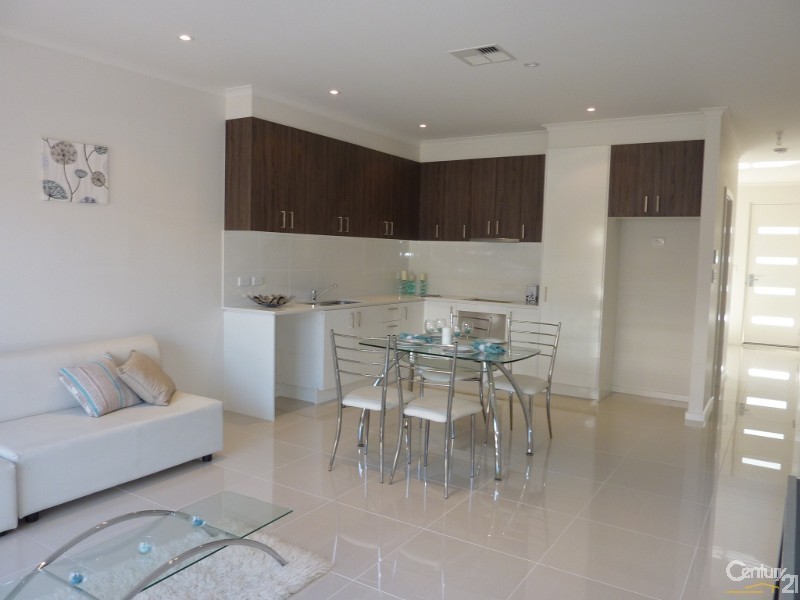 5/8 Kitto Crescent, Aldinga Beach SA 5173