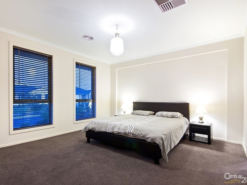 24 Whistlers Avenue, Aldinga Beach SA 5173