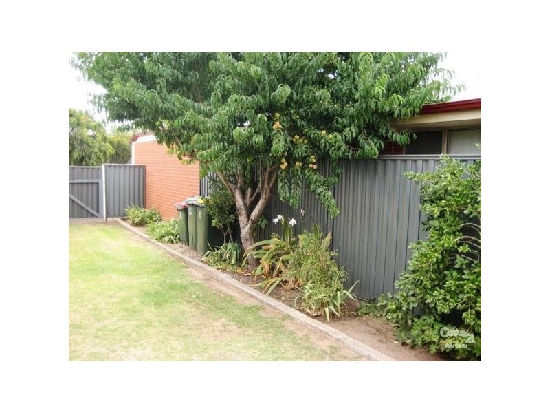 31 Whinnerah Ave, Aldinga Beach SA 5173