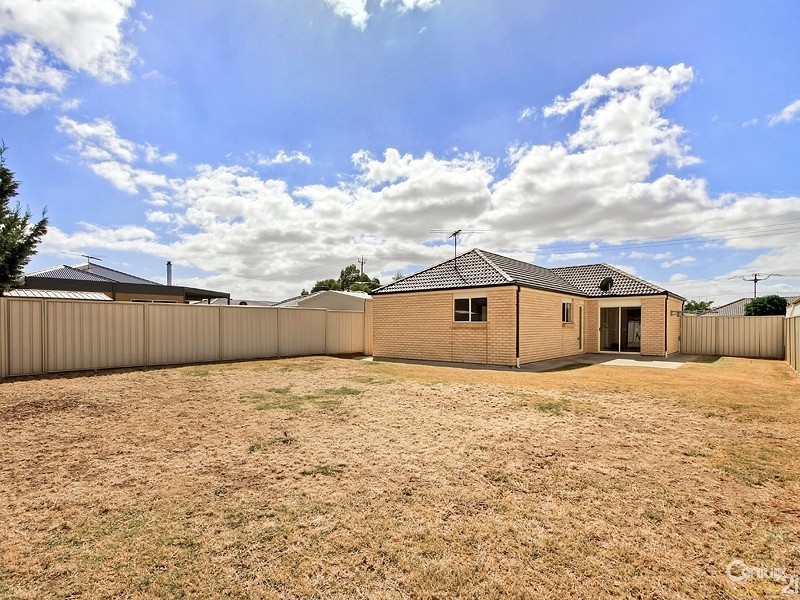 20 Cockle Avenue, Aldinga Beach SA 5173