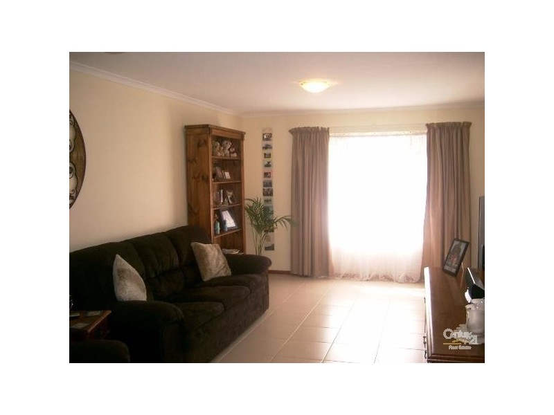 1/2 Bohun Place, Moana SA 5169