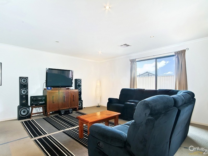 9 Blue Bay Avenue, Aldinga Beach SA 5173