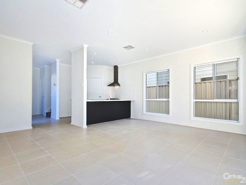 11 Hamilton Road, Aldinga Beach SA 5173